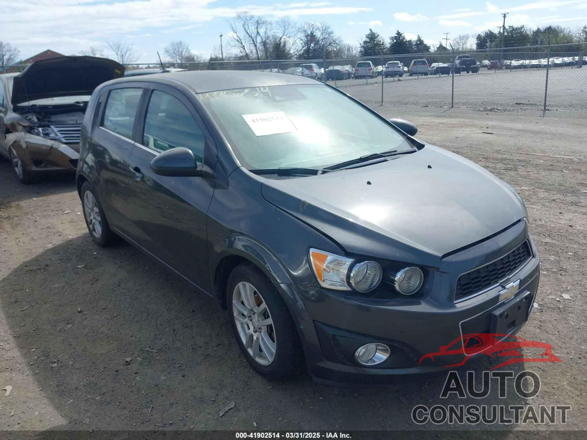 CHEVROLET SONIC 2016 - 1G1JC6SH1G4168081