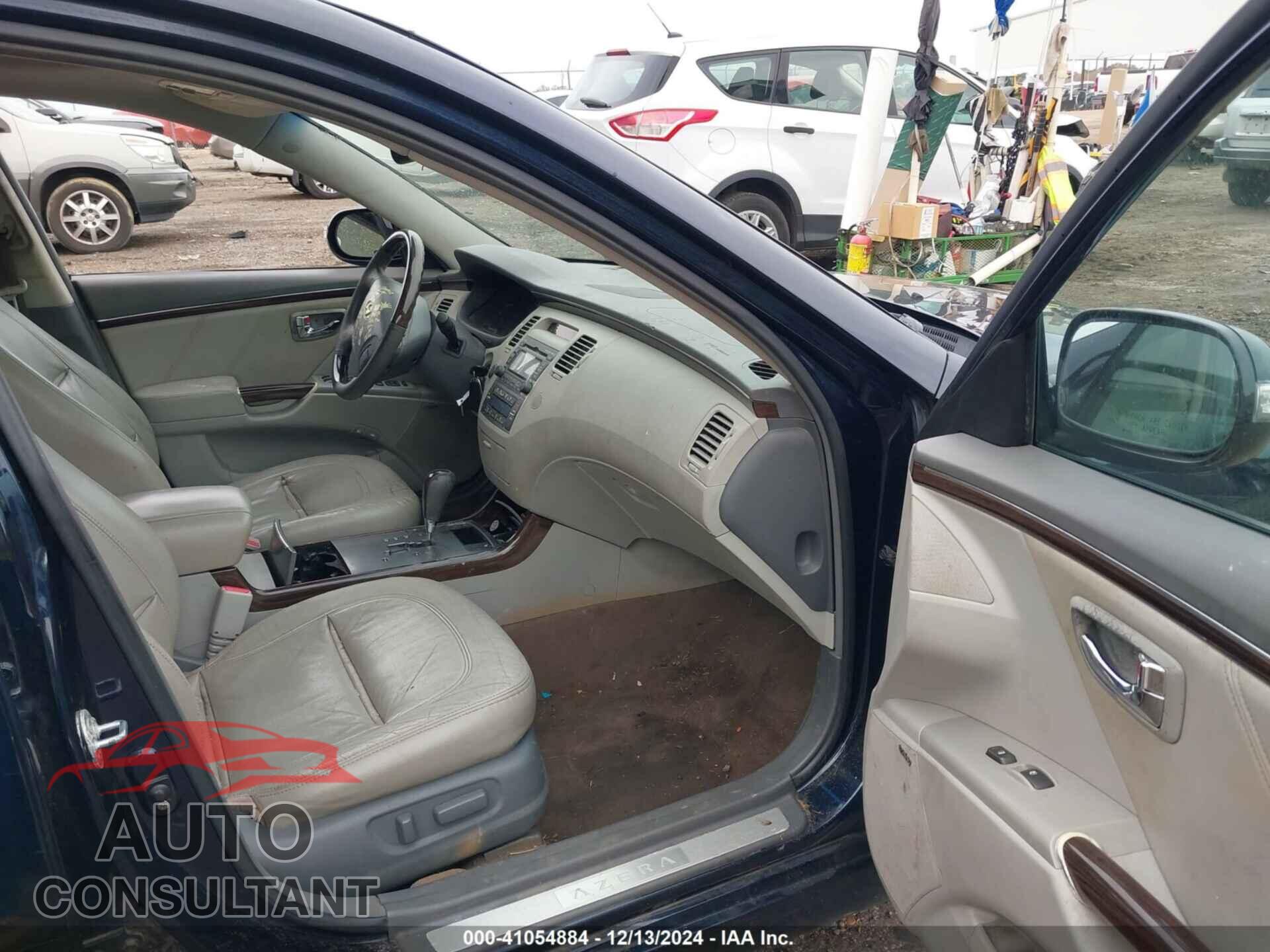 HYUNDAI AZERA 2011 - KMHFC4DF8BA559439