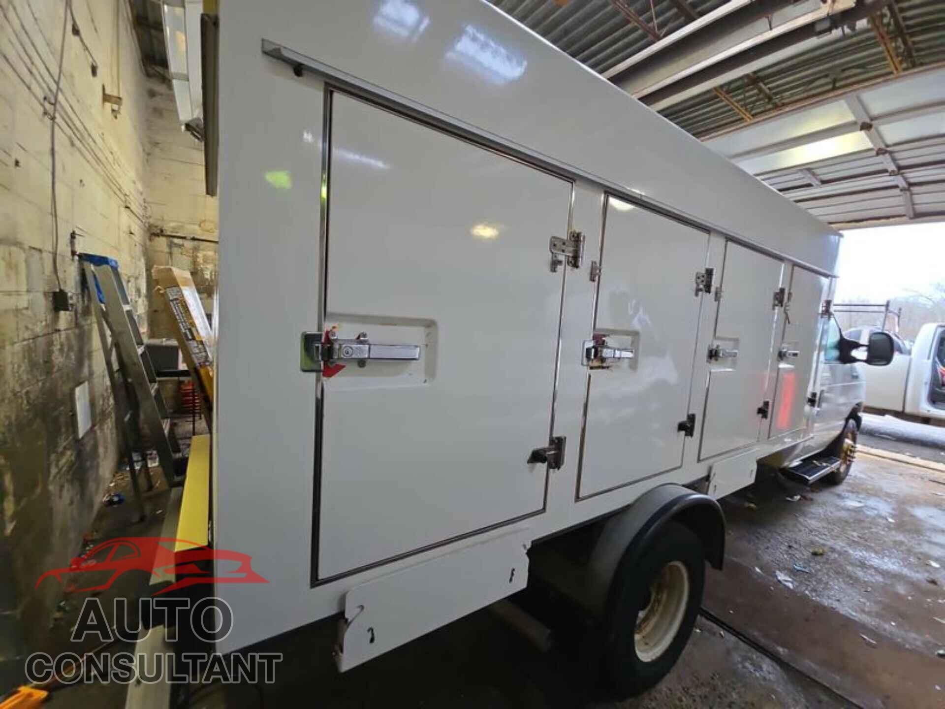 FORD ECONOLINE 2018 - 1FDXE4FS9JDC18976