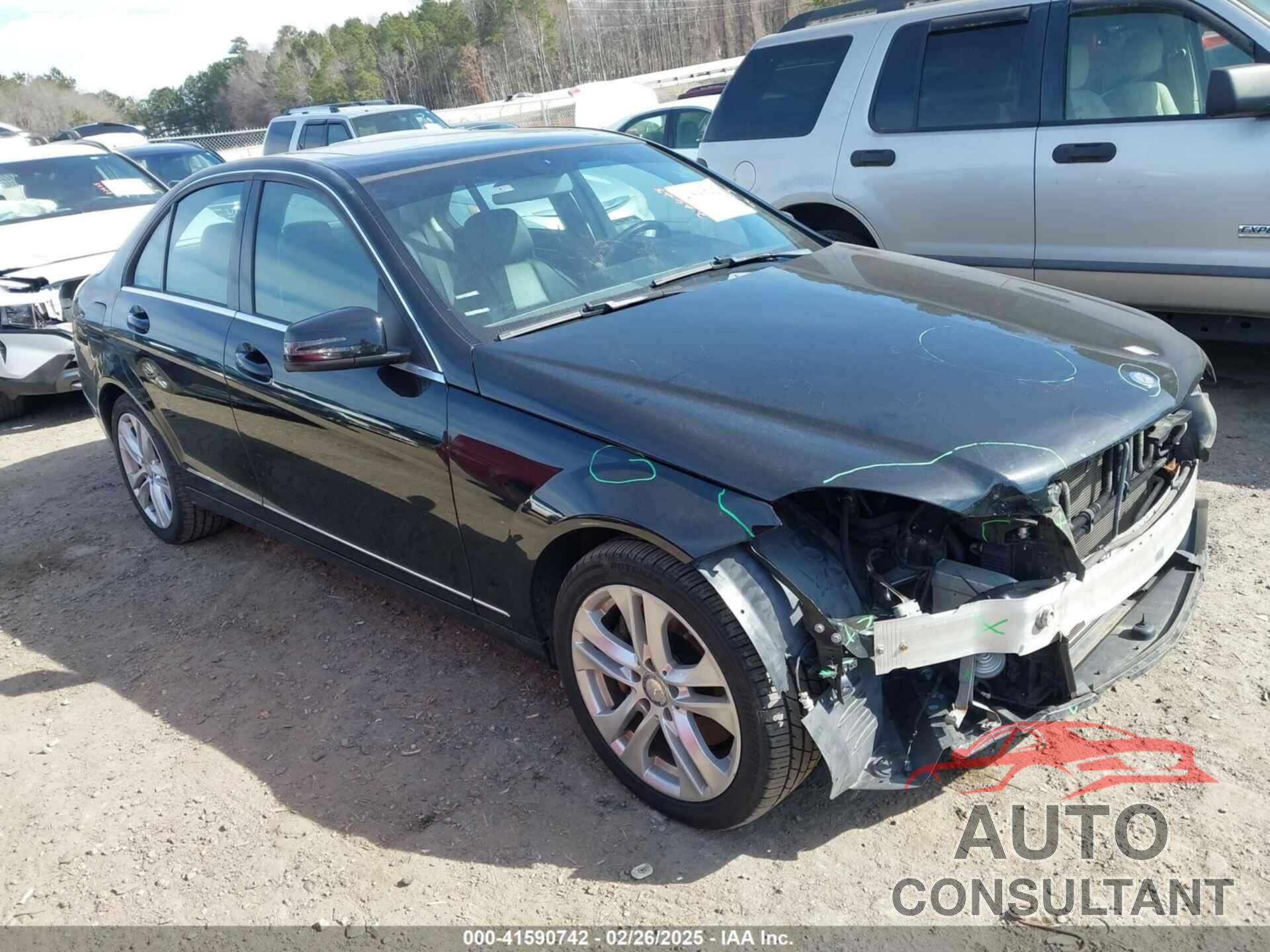 MERCEDES-BENZ C 300 2013 - WDDGF8AB0DG146865
