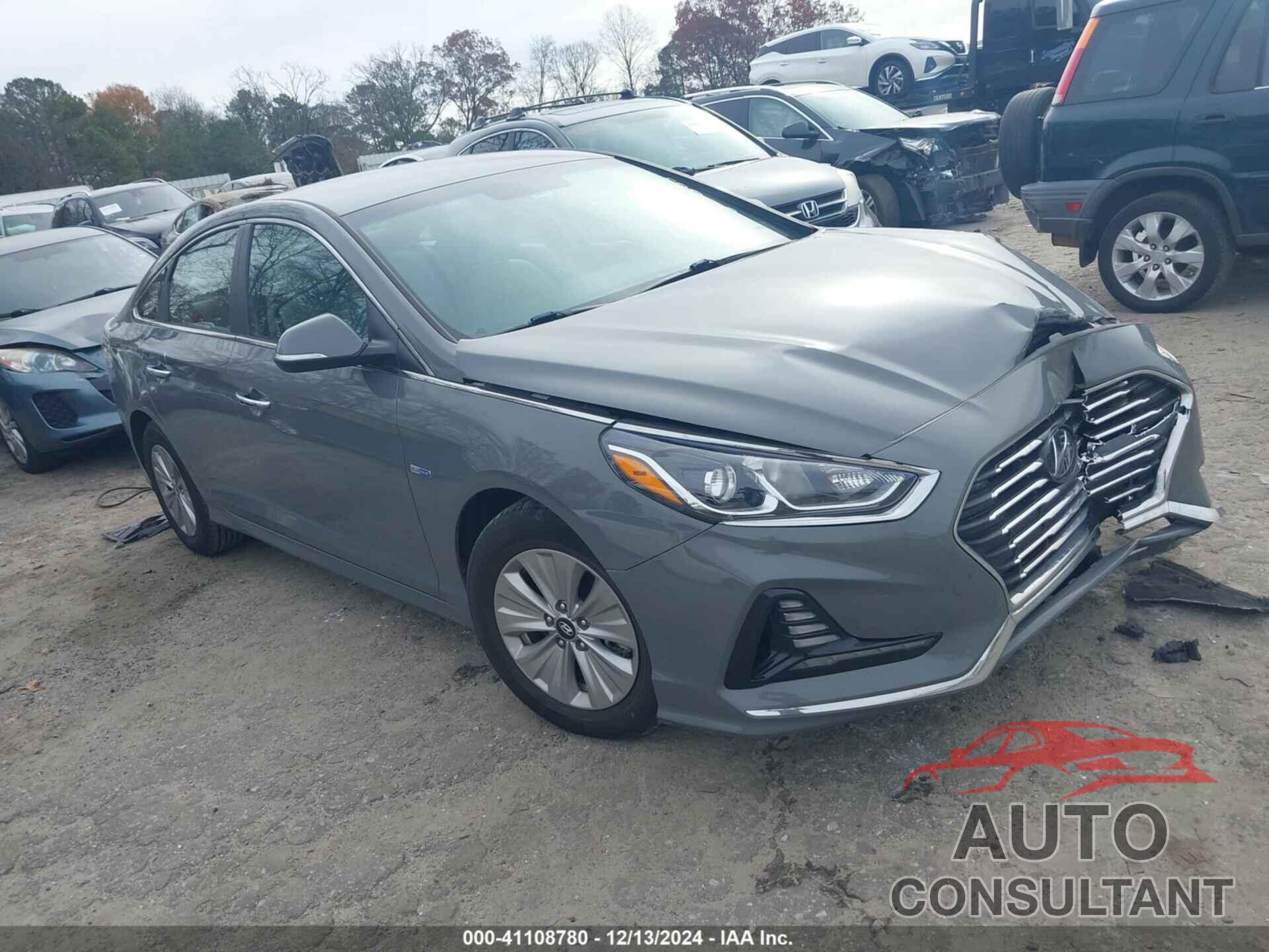 HYUNDAI SONATA HYBRID 2019 - KMHE24L34KA093885