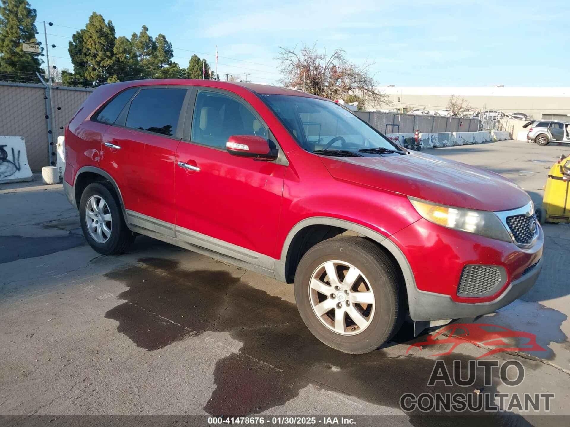 KIA SORENTO 2011 - 5XYKT3A10BG004278