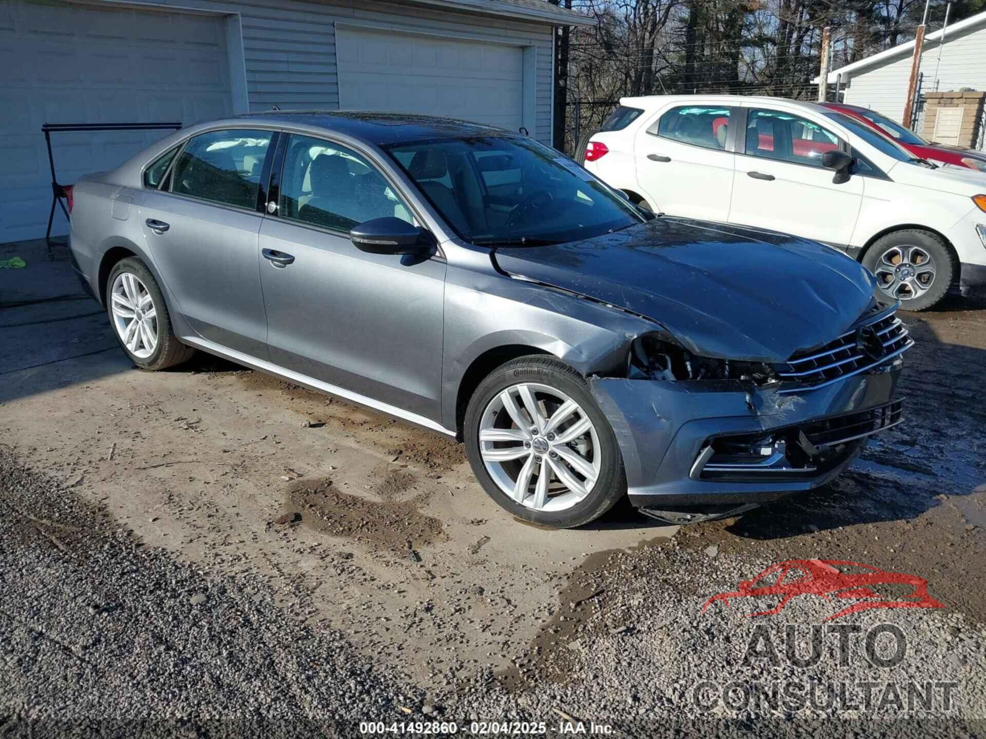 VOLKSWAGEN PASSAT 2019 - 1VWLA7A37KC012561