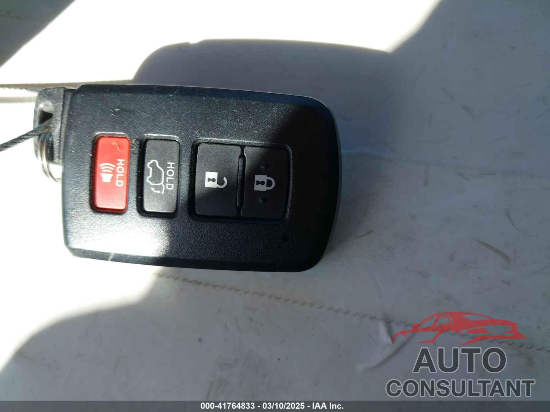TOYOTA RAV4 2017 - 2T3WFREV2HW405480