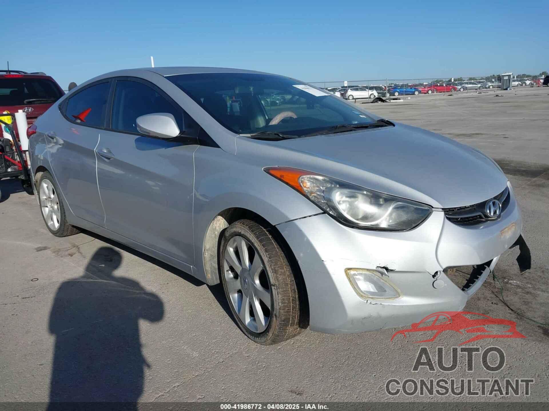 HYUNDAI ELANTRA 2012 - KMHDH4AE3CU421277