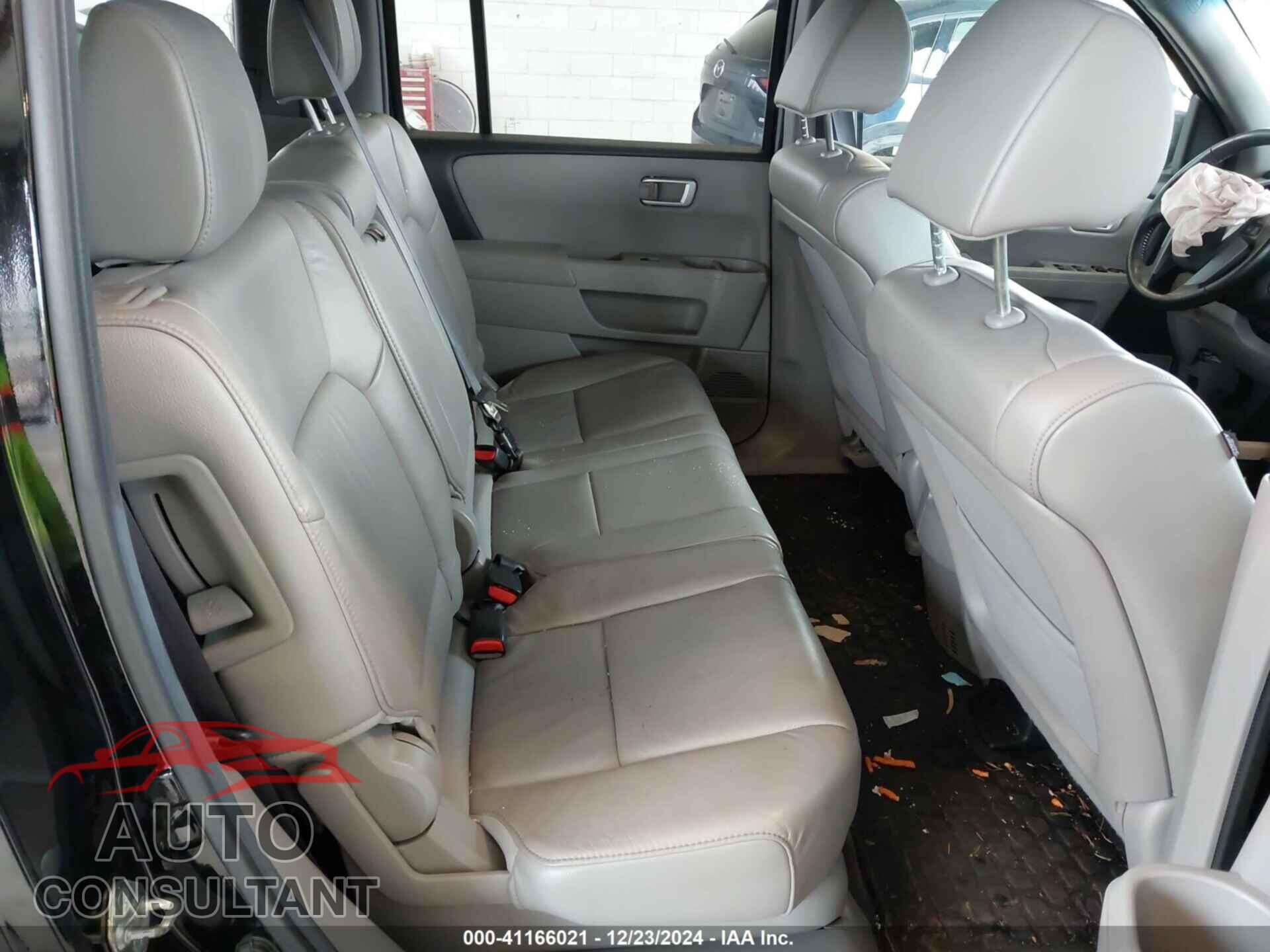HONDA PILOT 2013 - 5FNYF4H58DB038530