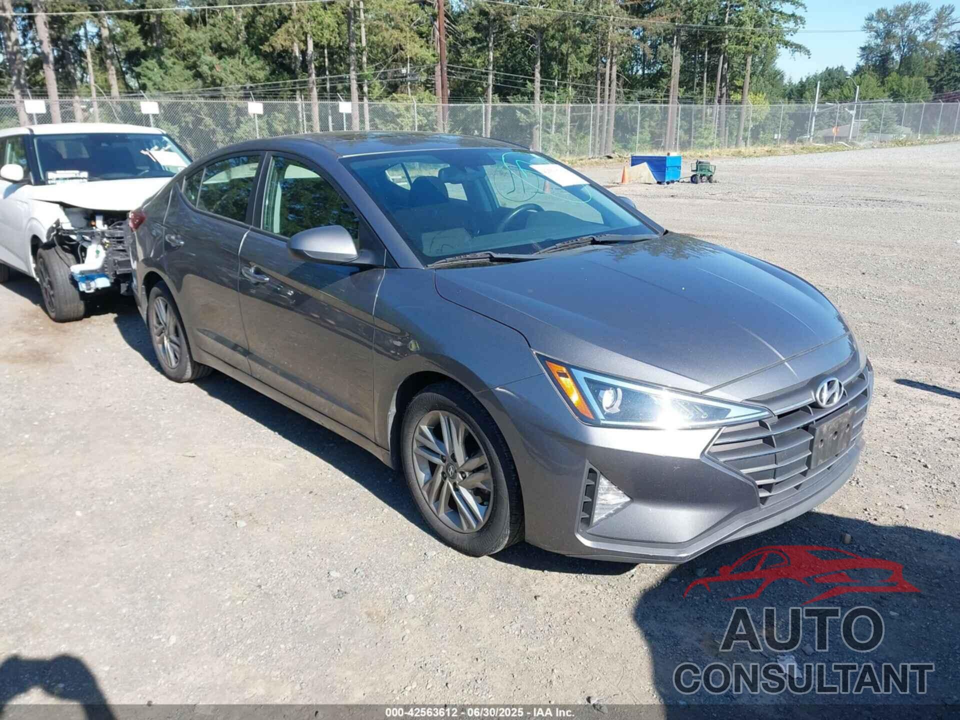 HYUNDAI ELANTRA 2019 - 5NPD84LF4KH450189
