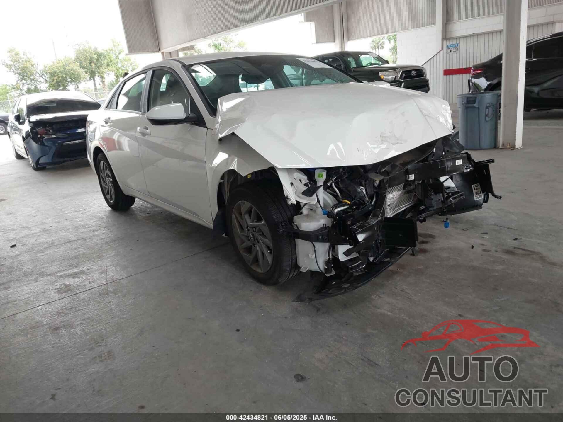 HYUNDAI ELANTRA 2024 - KMHLM4DG6RU765876