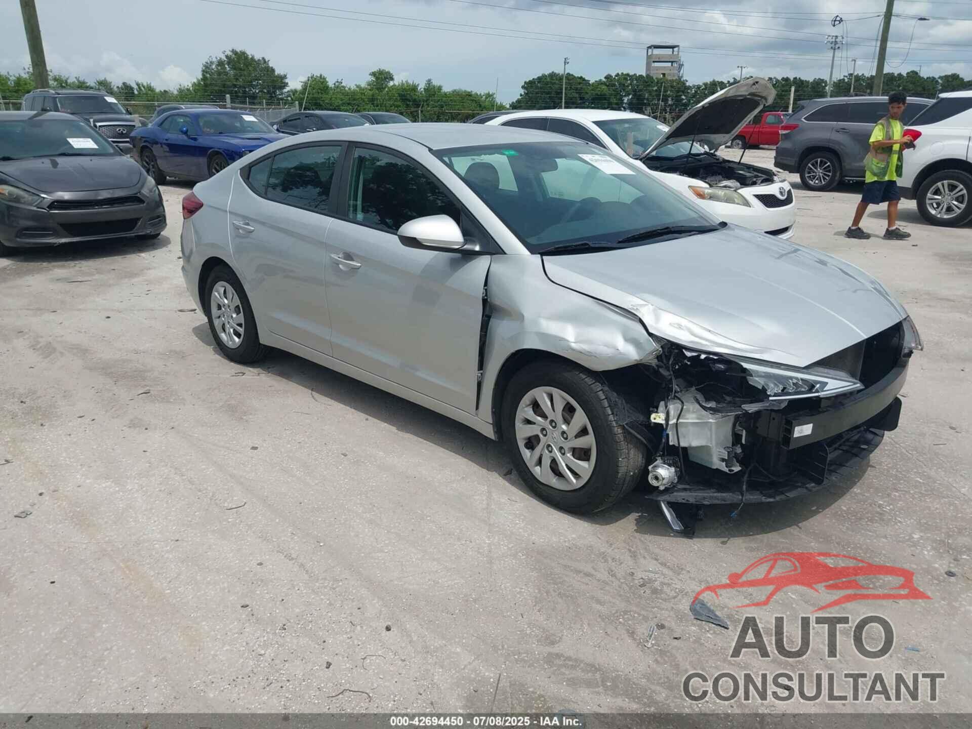 HYUNDAI ELANTRA 2019 - 5NPD74LF6KH482581