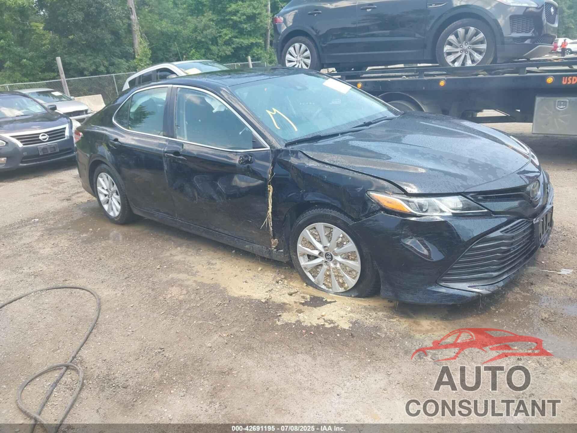TOYOTA CAMRY 2018 - 4T1B11HK6JU576148