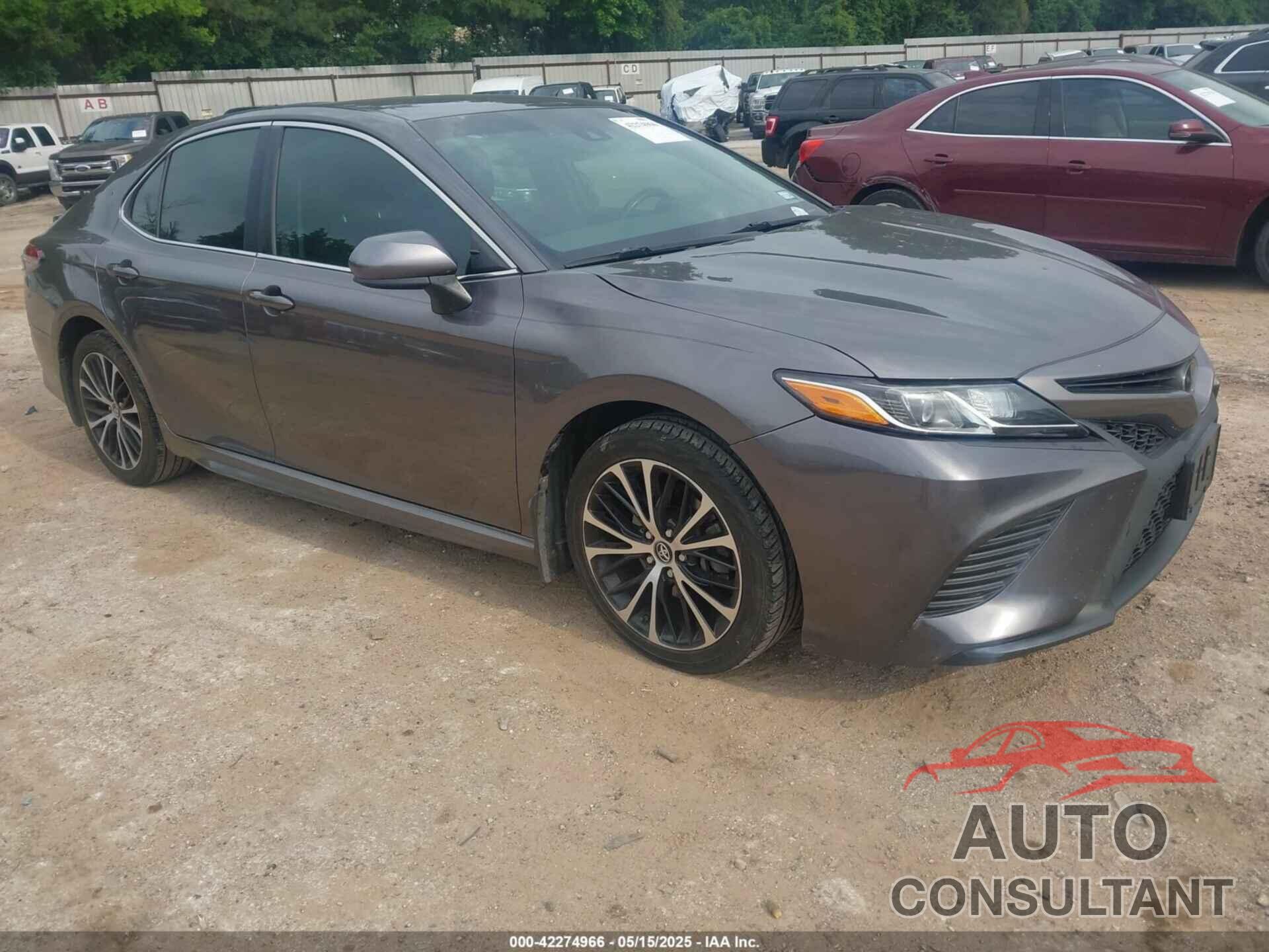 TOYOTA CAMRY 2018 - 4T1B11HK5JU539057