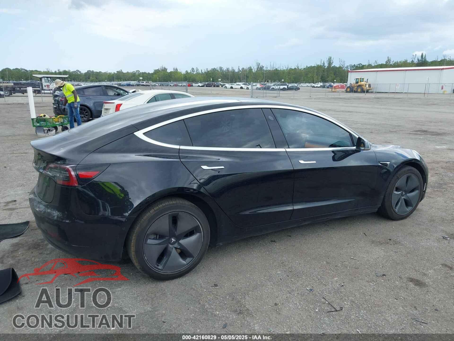 TESLA MODEL 3 2018 - 5YJ3E1EA2JF156808