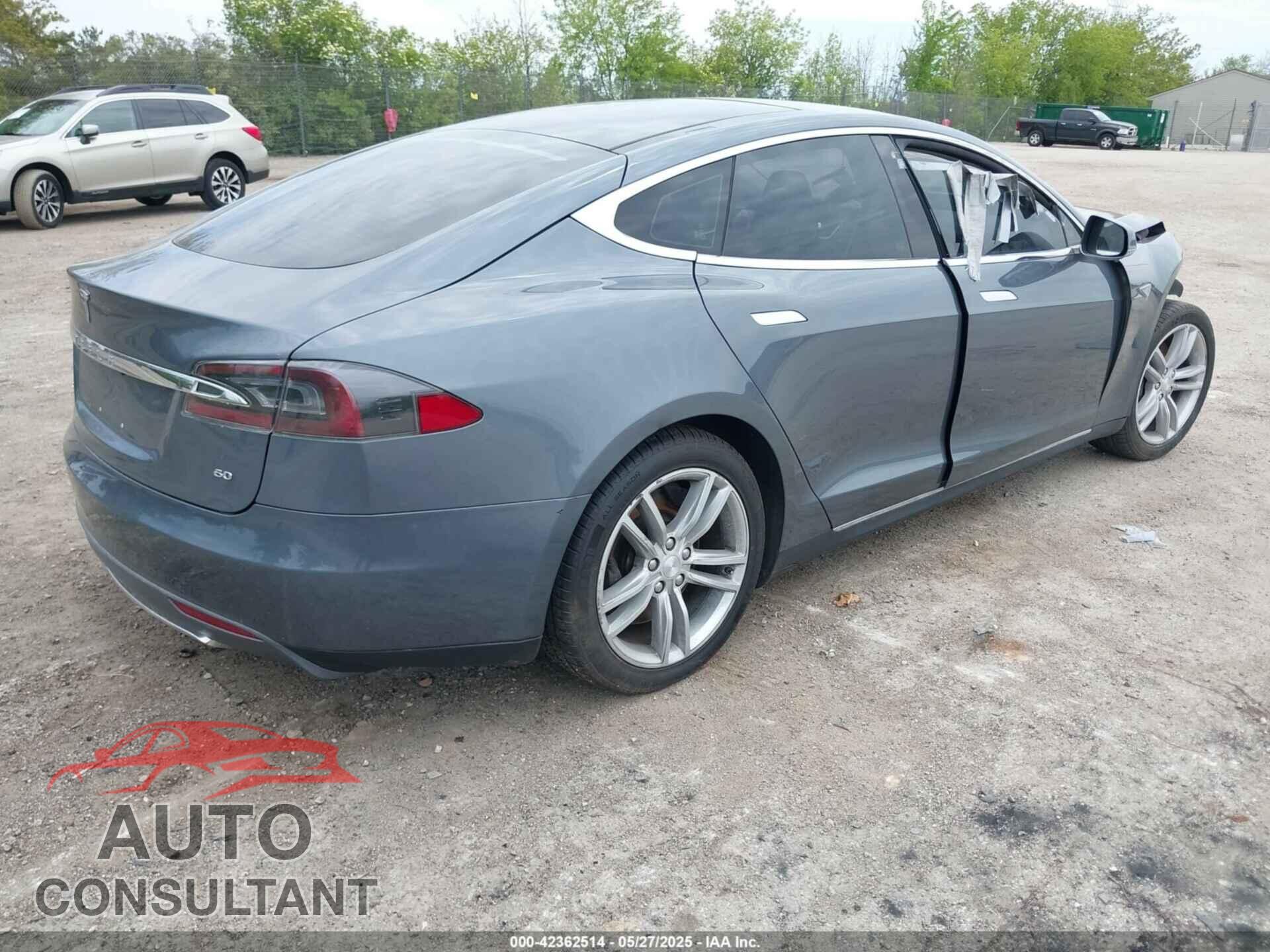TESLA MODEL S 2013 - 5YJSA1CG9DFP27357