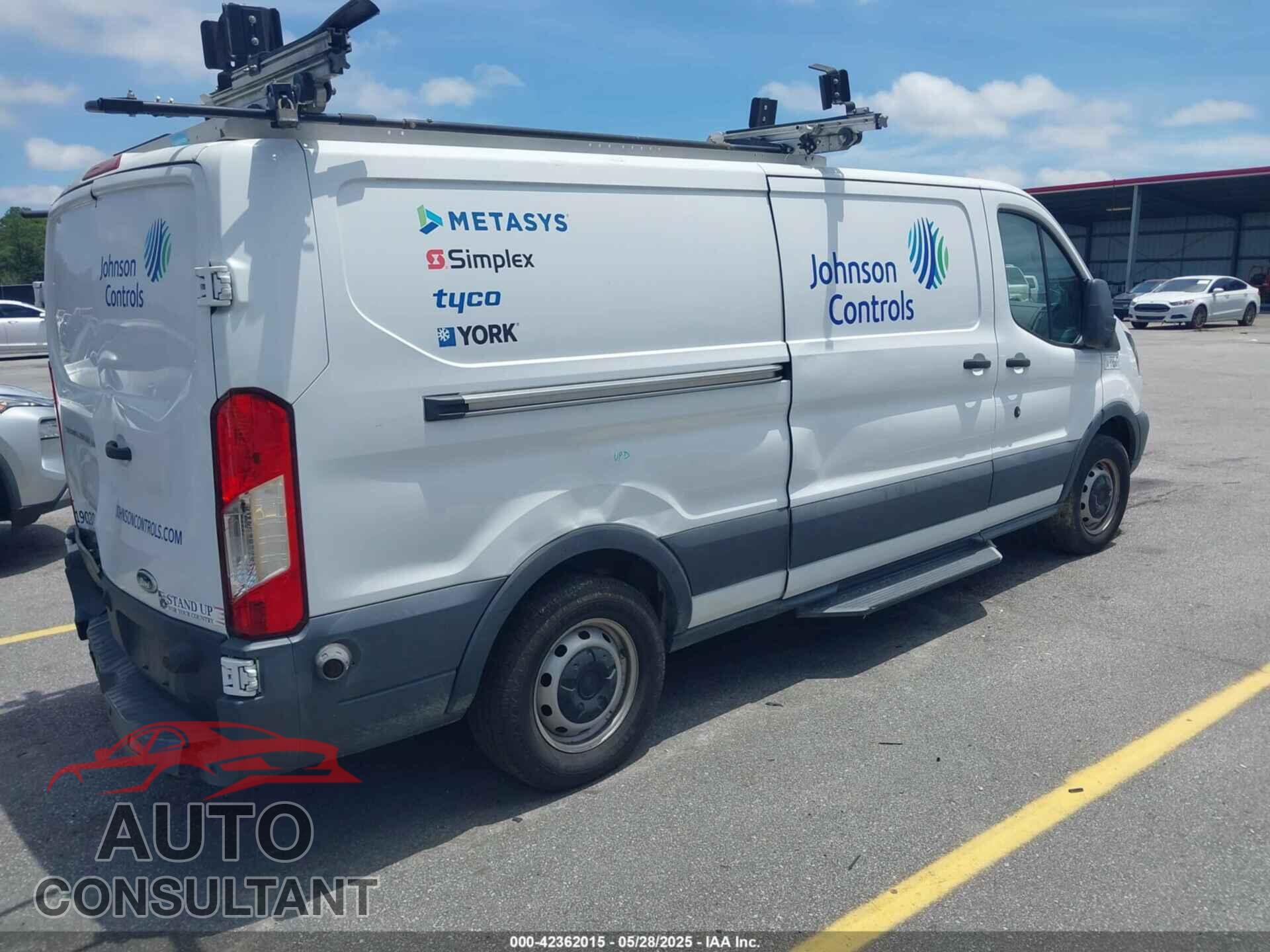 FORD TRANSIT-150 2017 - 1FTYE2YM5HKB55411