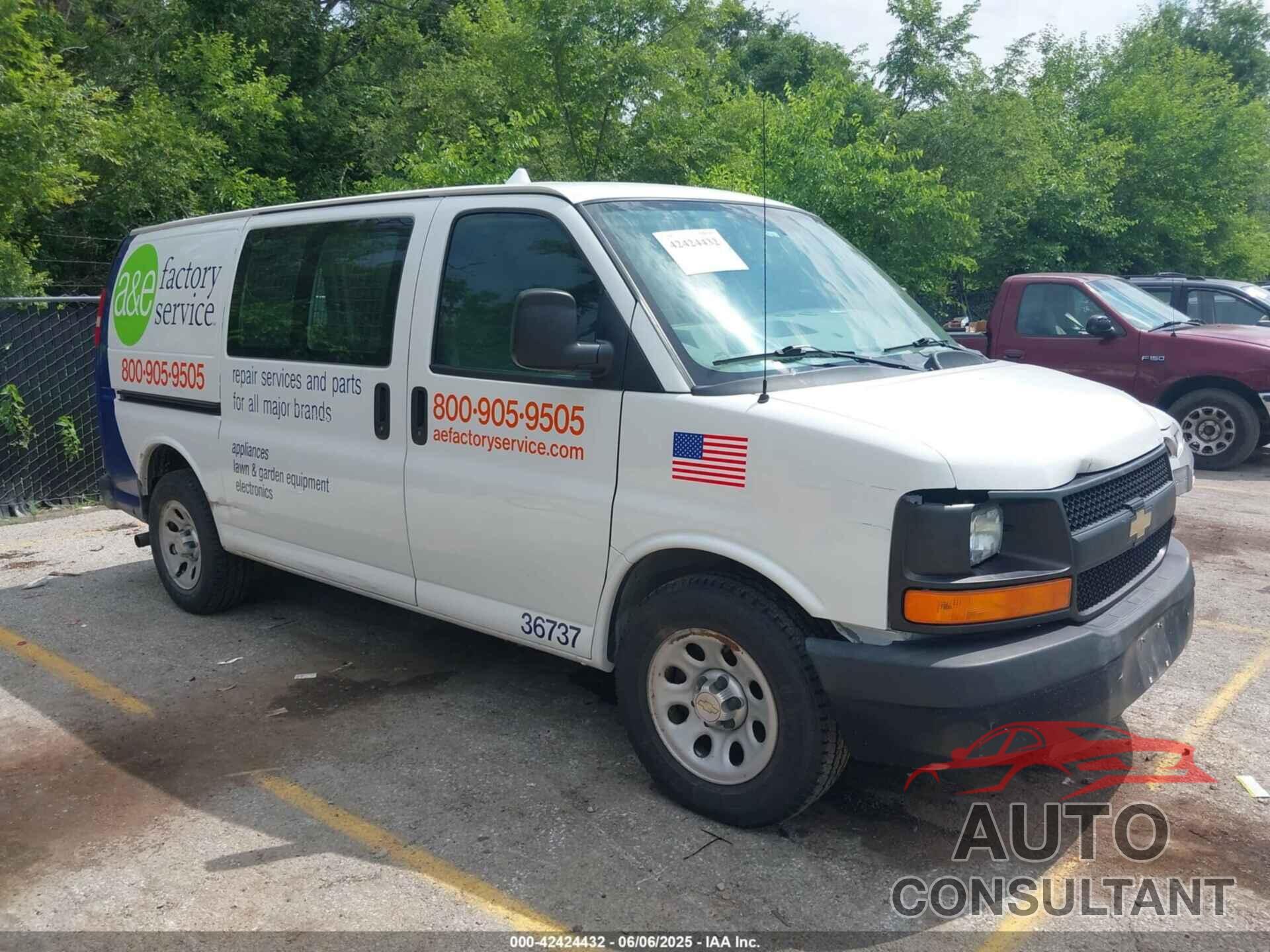 CHEVROLET EXPRESS 1500 2013 - 1GCSGAFX1D1152528