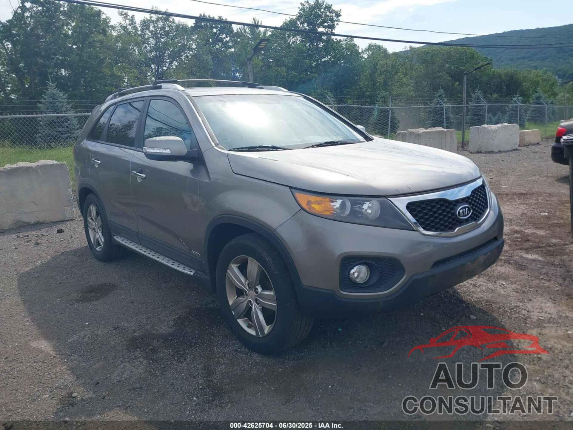 KIA SORENTO 2012 - 5XYKUDA64CG255711