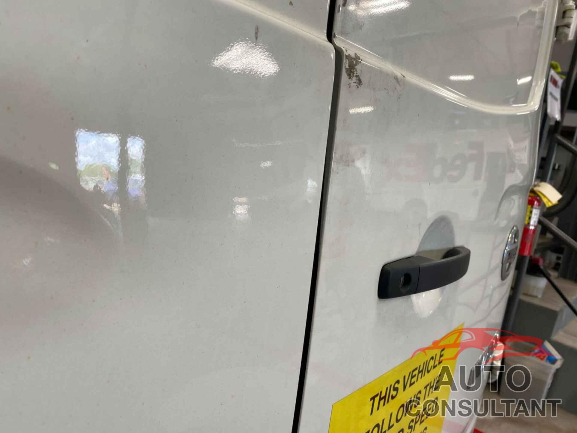 NISSAN NV CARGO NV2500 HD 2019 - 1N6BF0KY4KN804394
