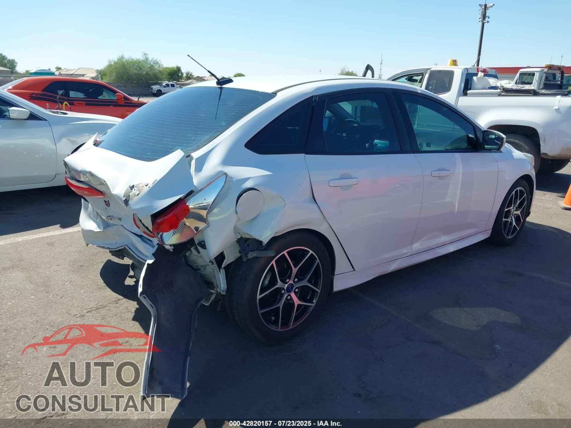 FORD FOCUS 2015 - 1FADP3F29FL287178