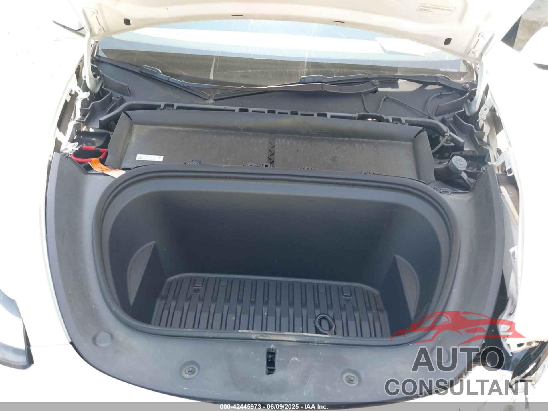TESLA MODEL Y 2023 - 7SAYGDEE8PA121610