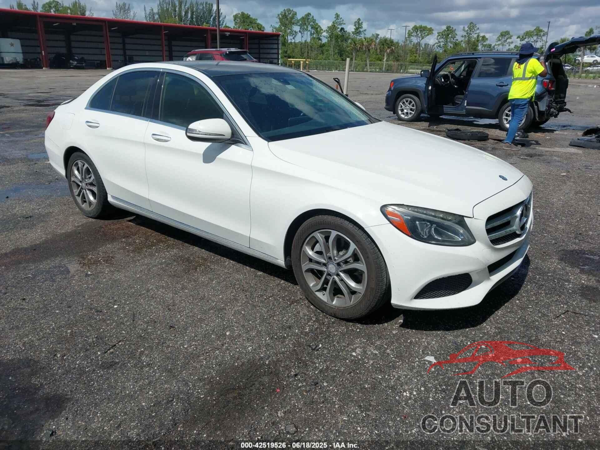 MERCEDES-BENZ C 300 2016 - 55SWF4JB3GU103648