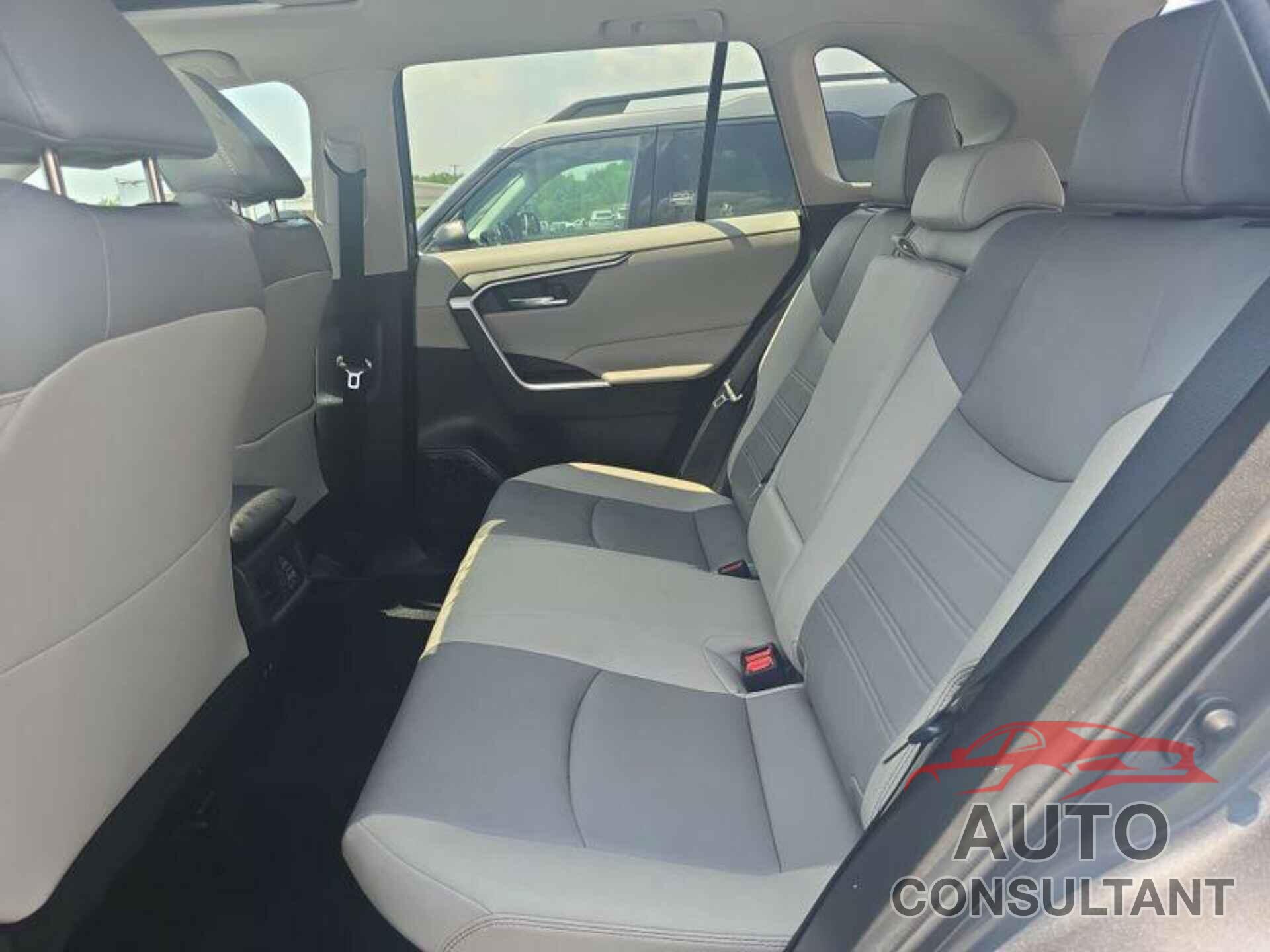 TOYOTA RAV4 2021 - 2T3B6RFV8MW020173