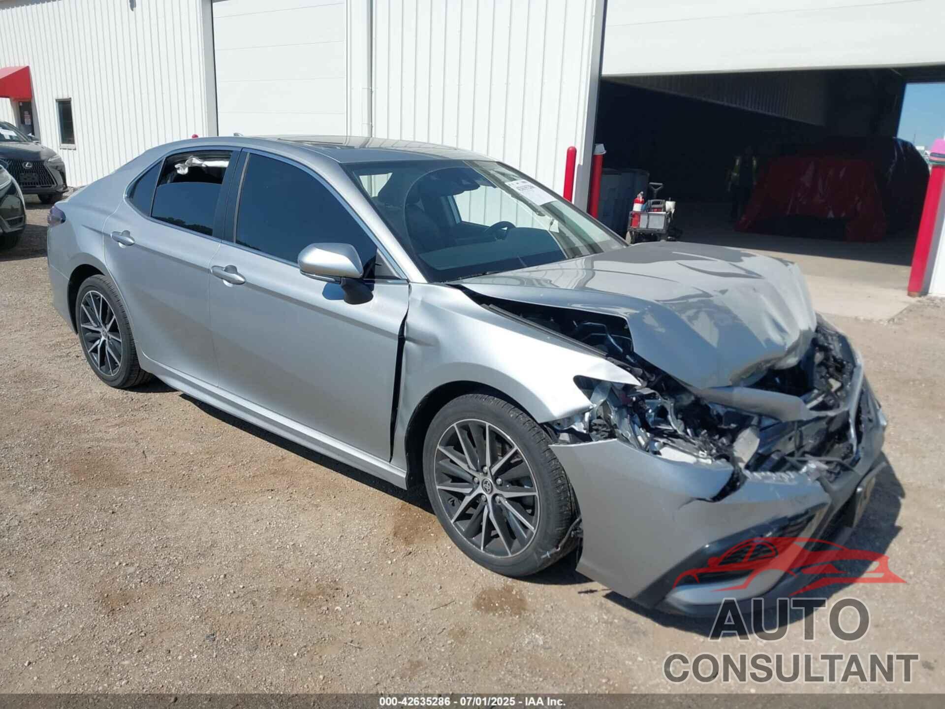 TOYOTA CAMRY 2021 - 4T1T11AK7MU434202