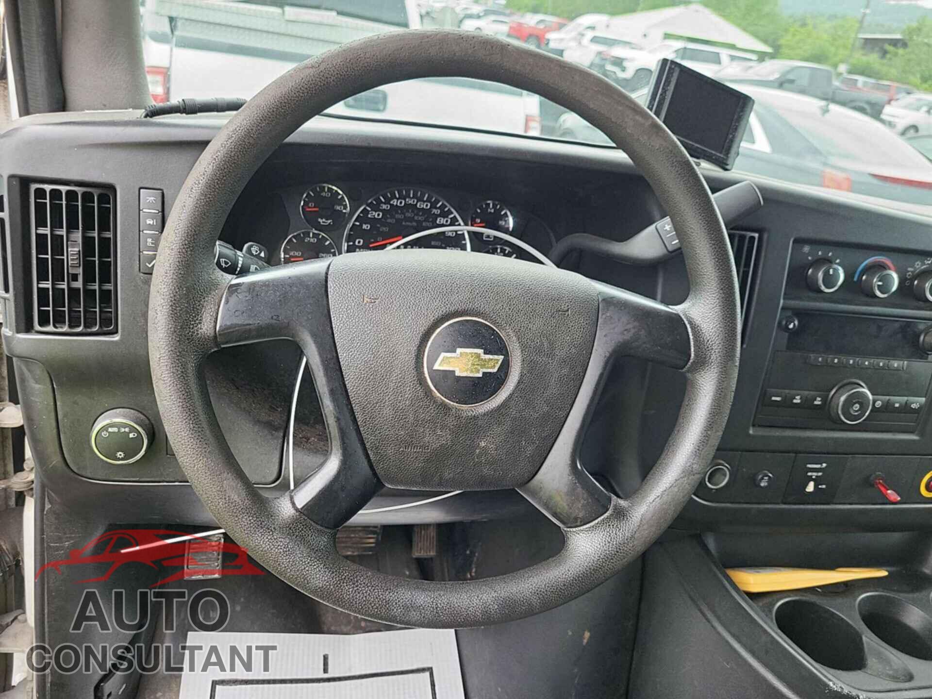 CHEVROLET EXPRESS G2500 2014 - 1GCWGFCA4E1183983