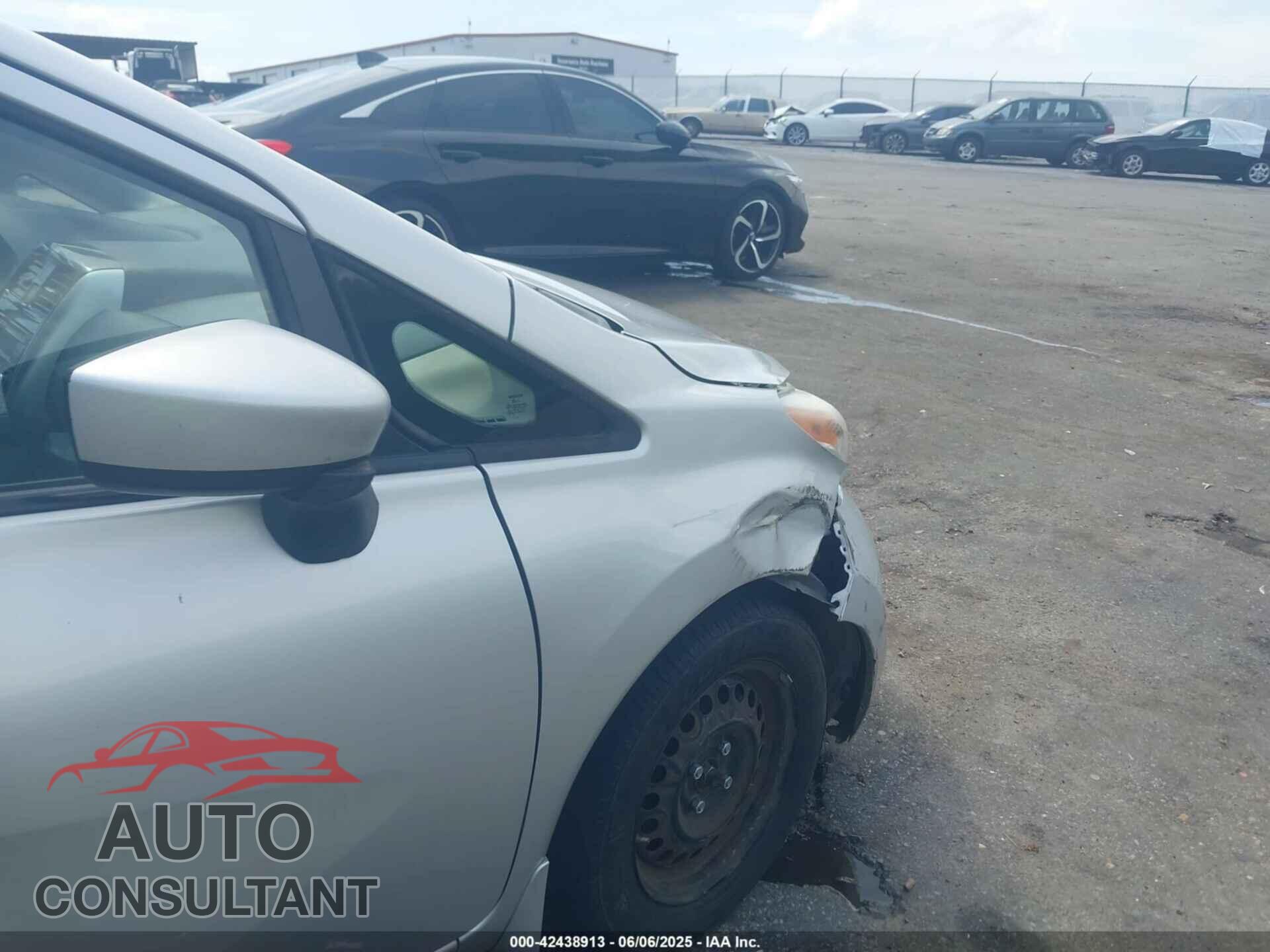 NISSAN VERSA NOTE 2015 - 3N1CE2CP0FL441029