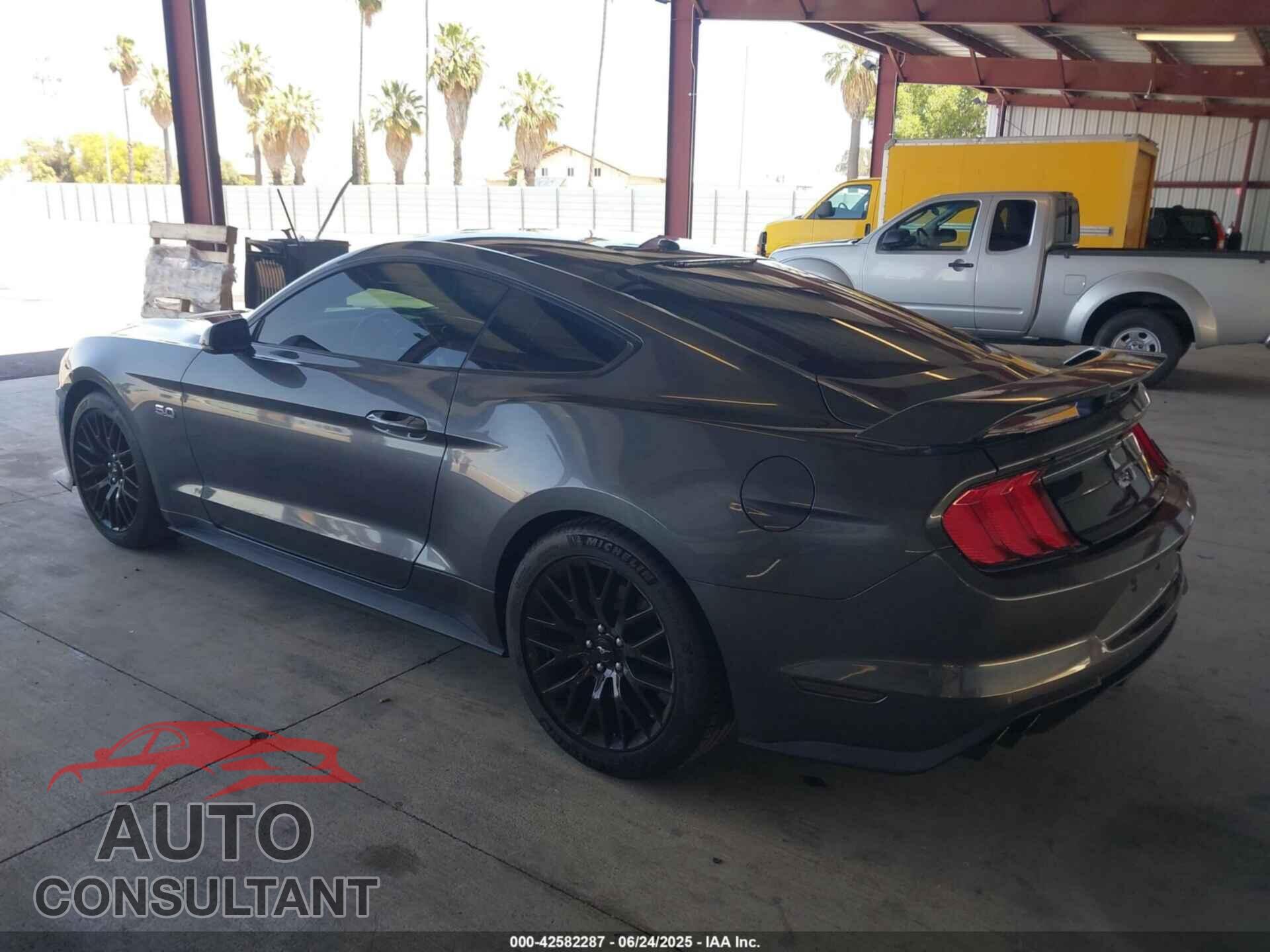 FORD MUSTANG 2018 - 1FA6P8CF8J5154633