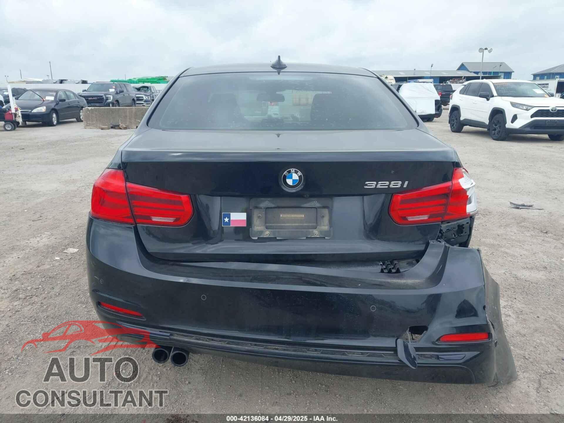 BMW 328I 2016 - WBA8E9G55GNU29185