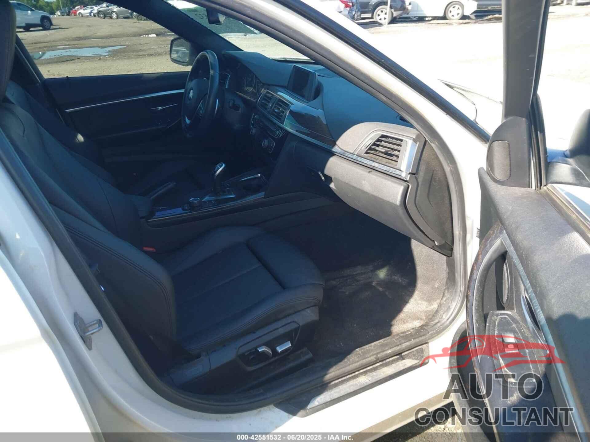 BMW 328I 2016 - WBA8E3G50GNT77882