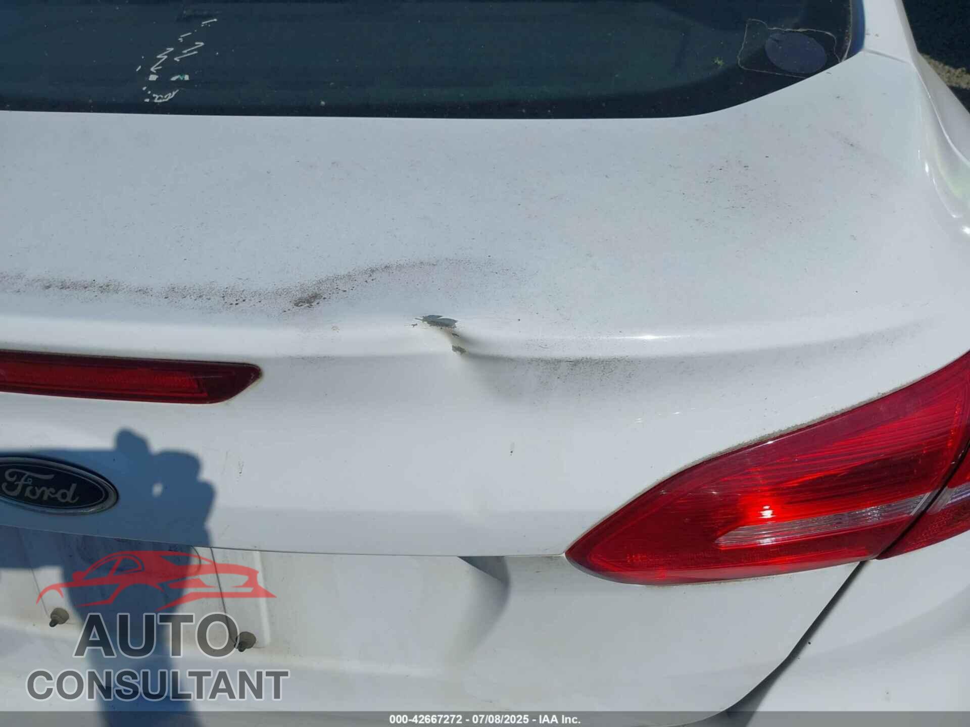 FORD FOCUS 2017 - 1FADP3E28HL319820
