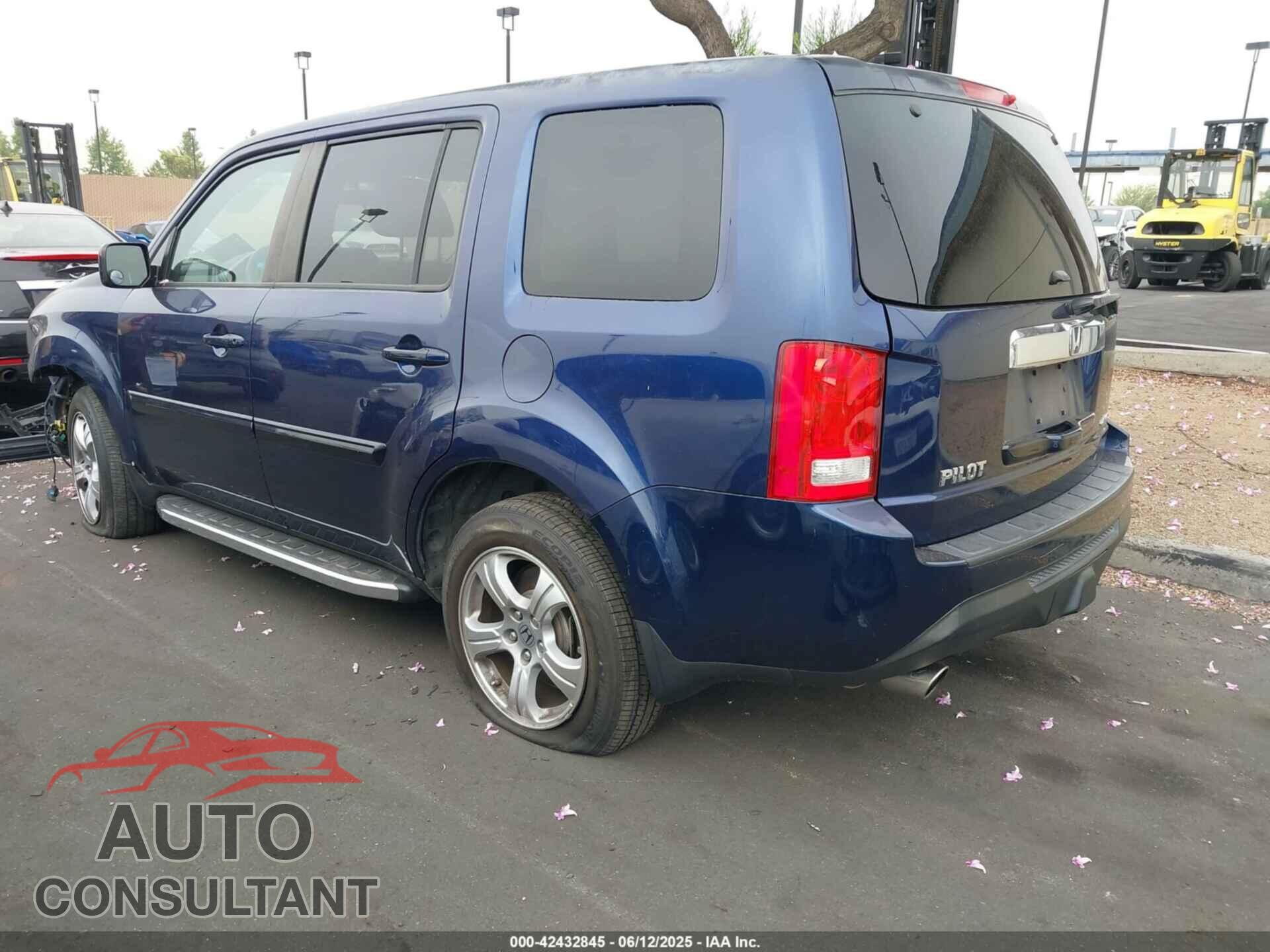 HONDA PILOT 2015 - 5FNYF4H41FB043997