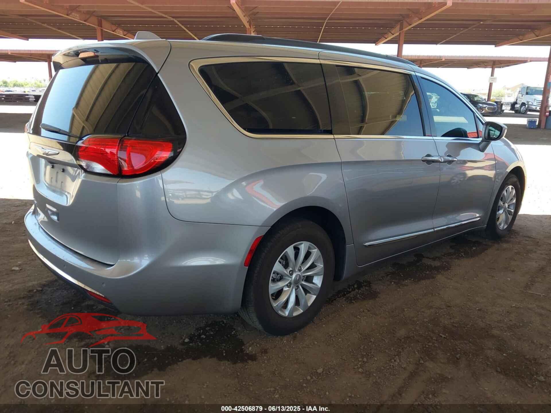 CHRYSLER PACIFICA 2017 - 2C4RC1BG2HR702336