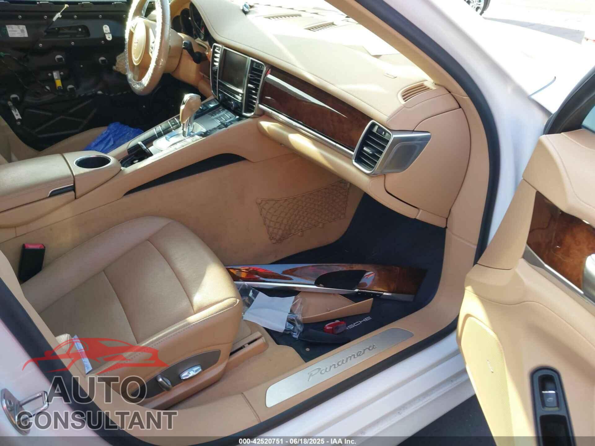 PORSCHE PANAMERA 2011 - WP0AA2A72BL016484
