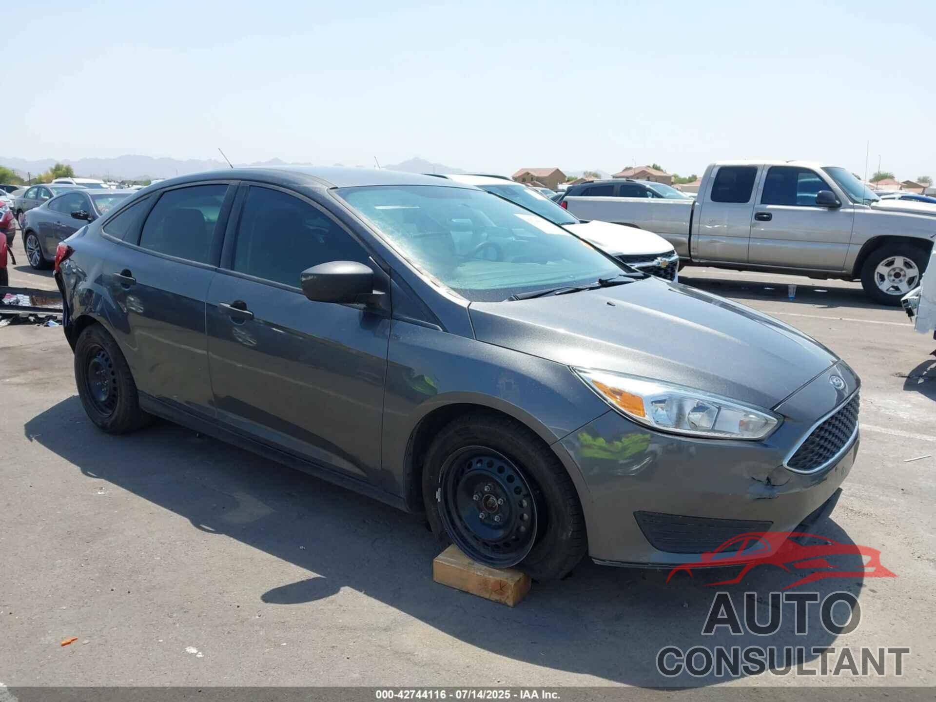 FORD FOCUS 2018 - 1FADP3E24JL293450