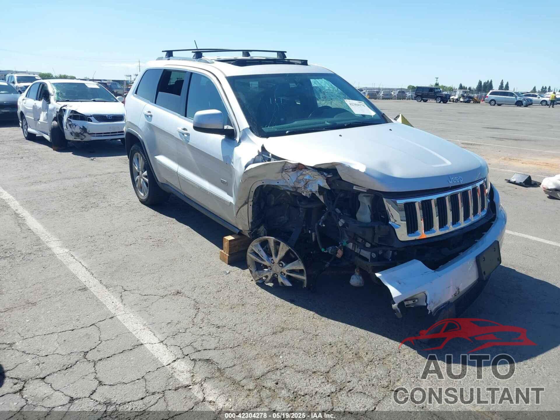 JEEP GRAND CHEROKEE 2011 - 1J4RR4GT6BC666604