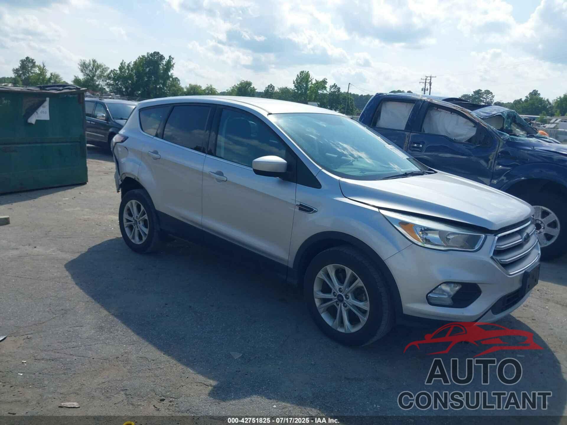 FORD ESCAPE 2017 - 1FMCU9GD0HUD01589