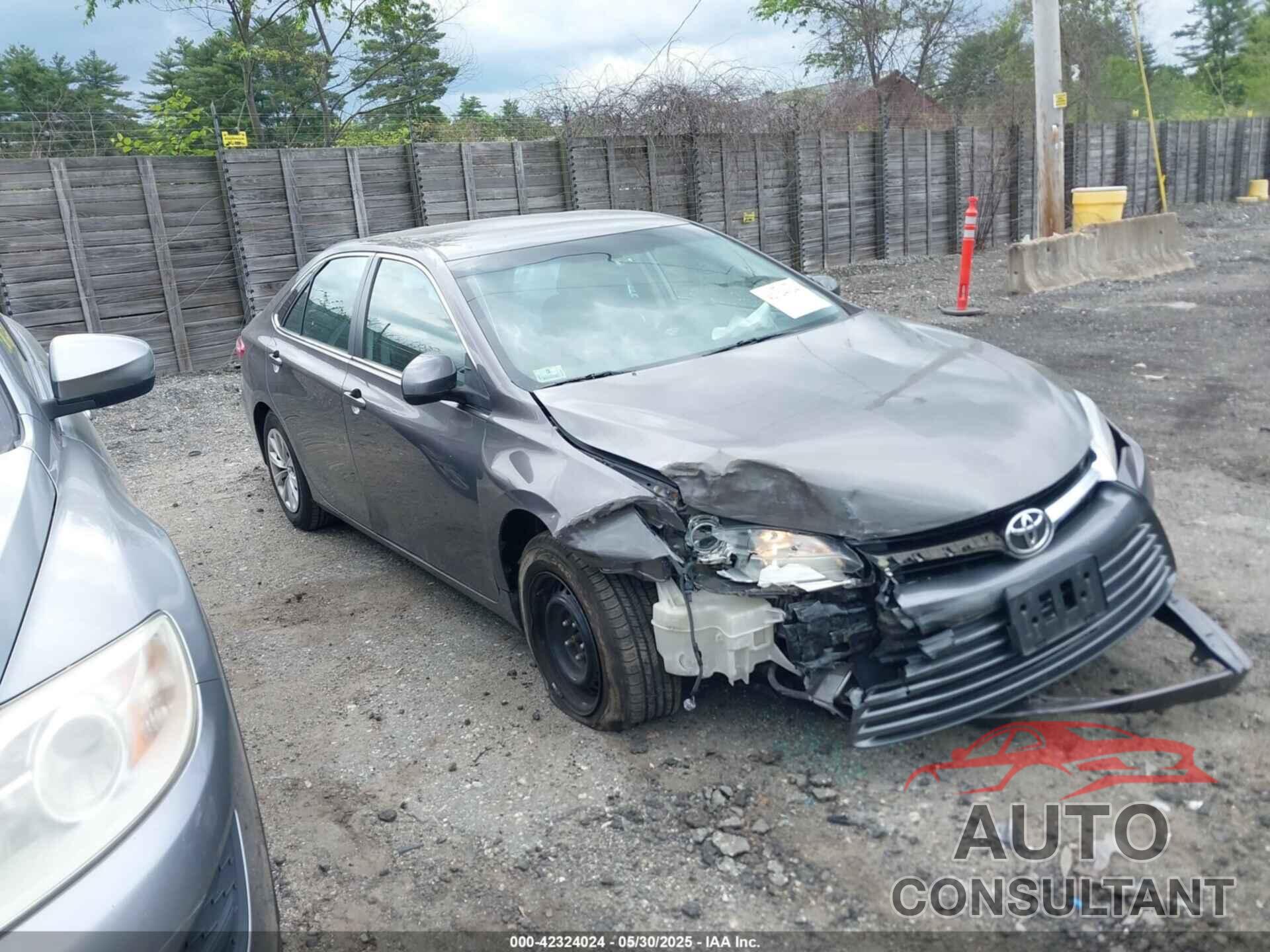 TOYOTA CAMRY 2015 - 4T4BF1FK4FR453000
