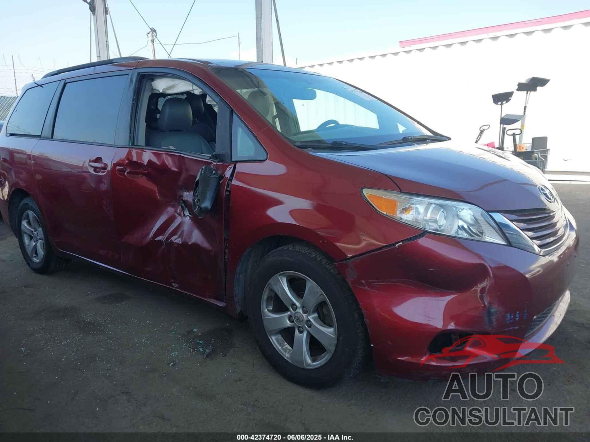TOYOTA SIENNA 2015 - 5TDKK3DC7FS563562
