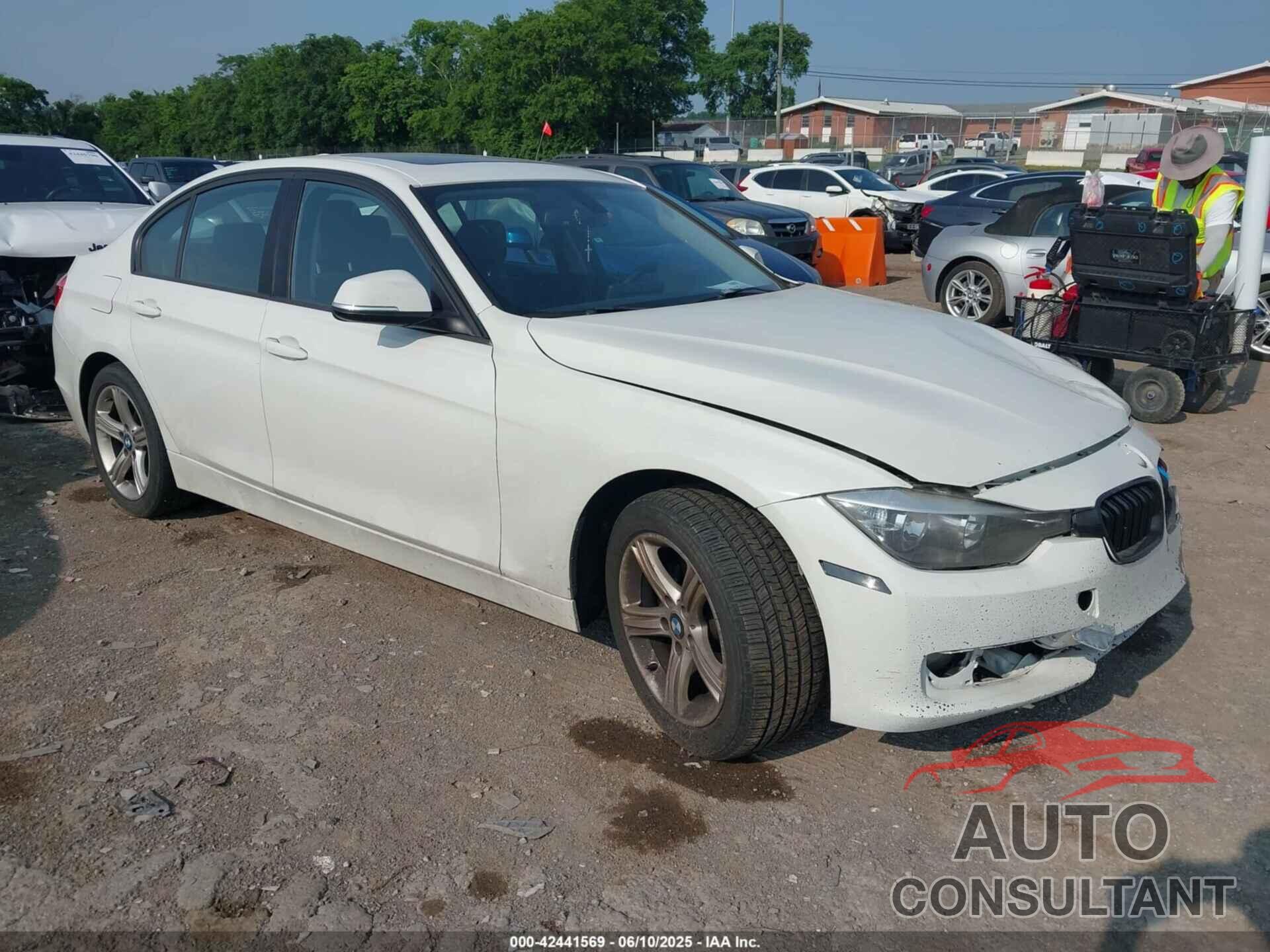 BMW 328I 2015 - WBA3B5G5XFNS17926