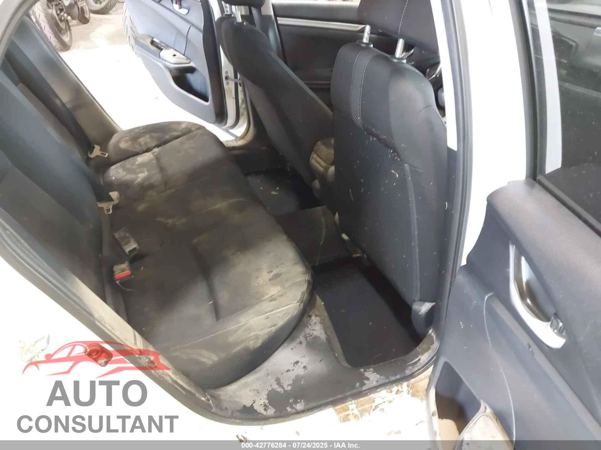 HONDA CIVIC 2019 - 2HGFC2F68KH557800