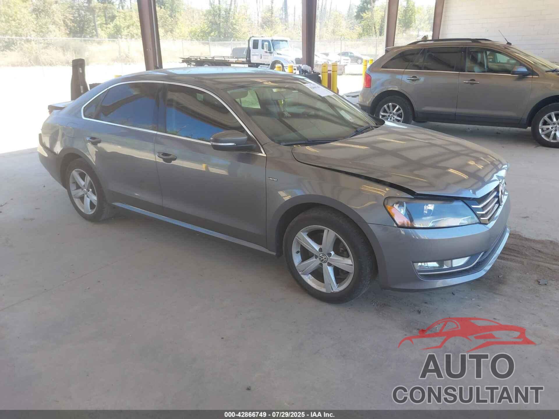 VOLKSWAGEN PASSAT 2015 - 1VWAT7A38FC120324