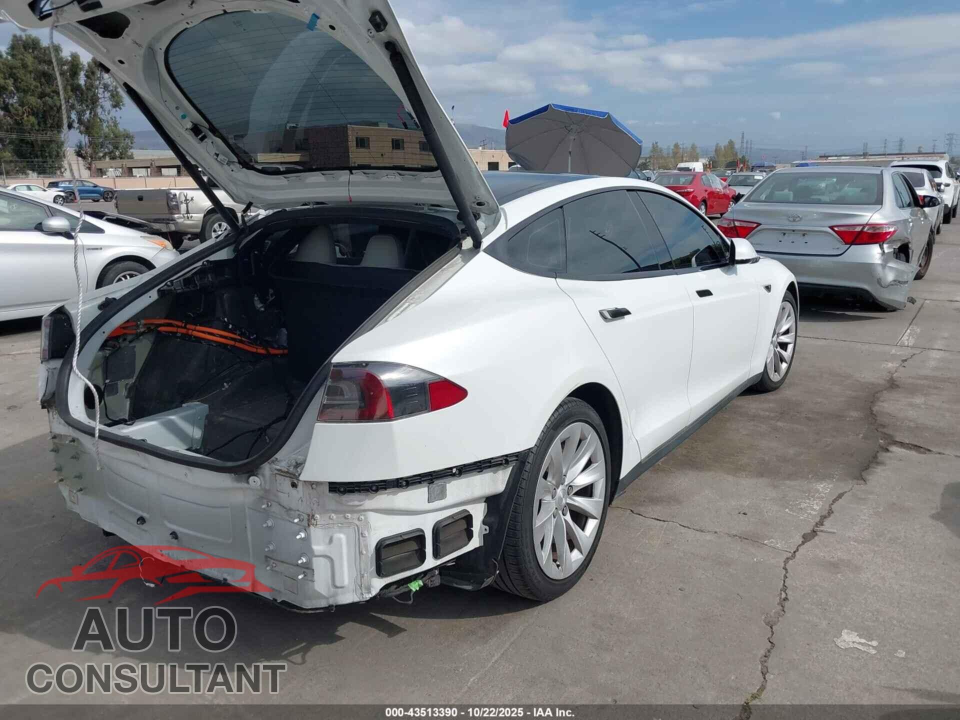 TESLA MODEL S 2015 - 5YJSA1H20FF084896