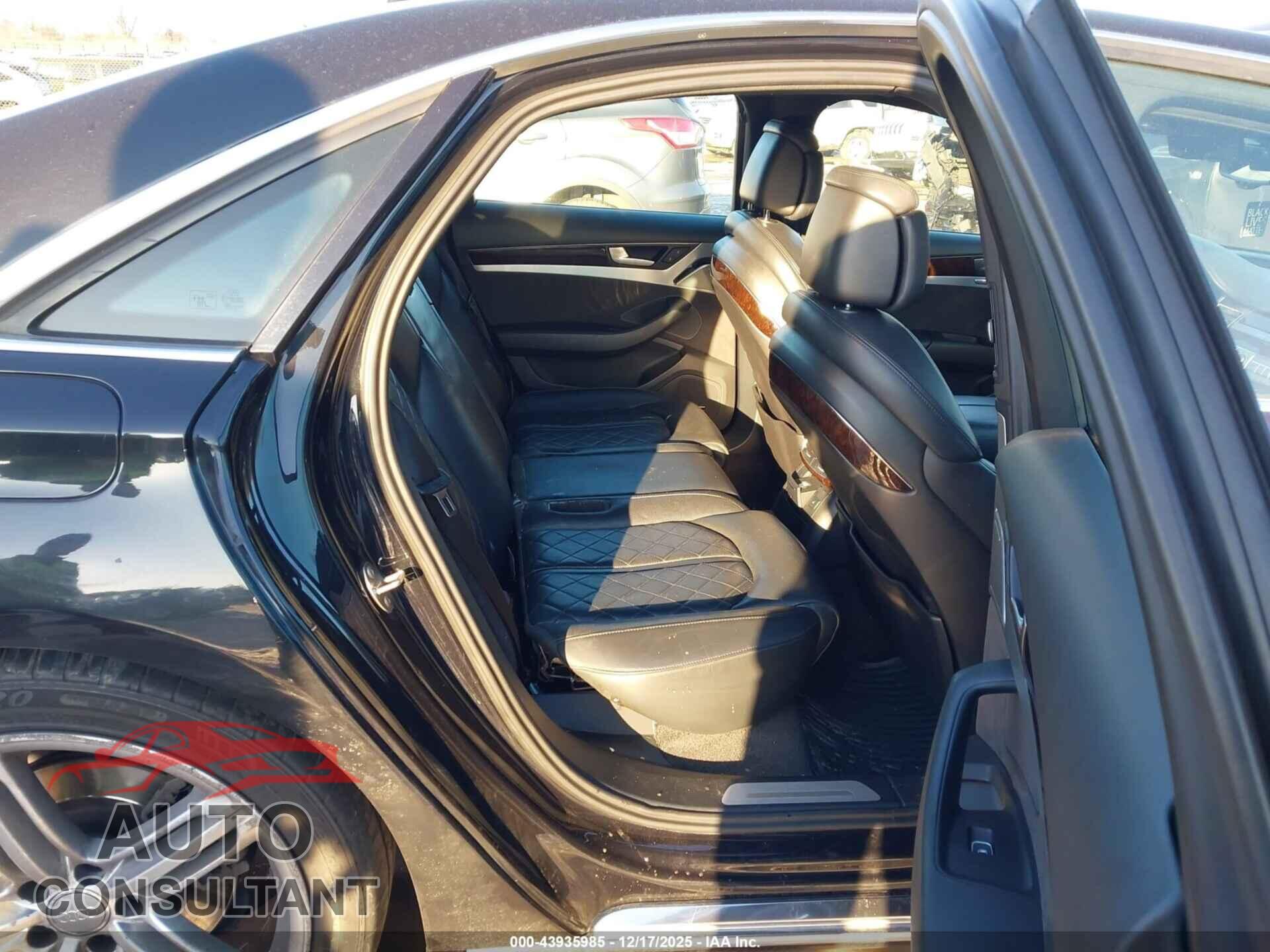 AUDI A8 2013 - WAUAGAFD8DN012130