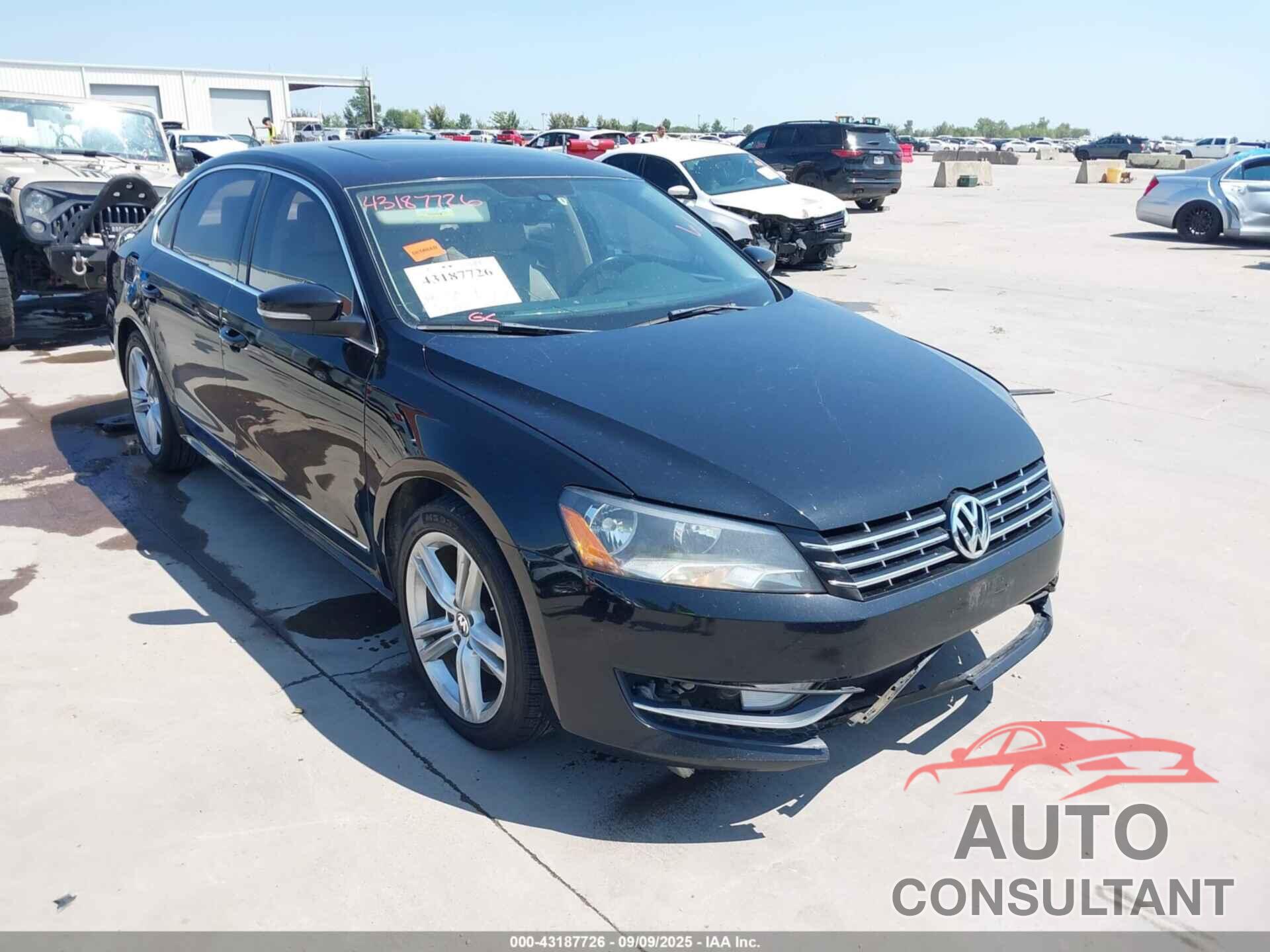 VOLKSWAGEN PASSAT 2013 - 1VWBN7A33DC111610