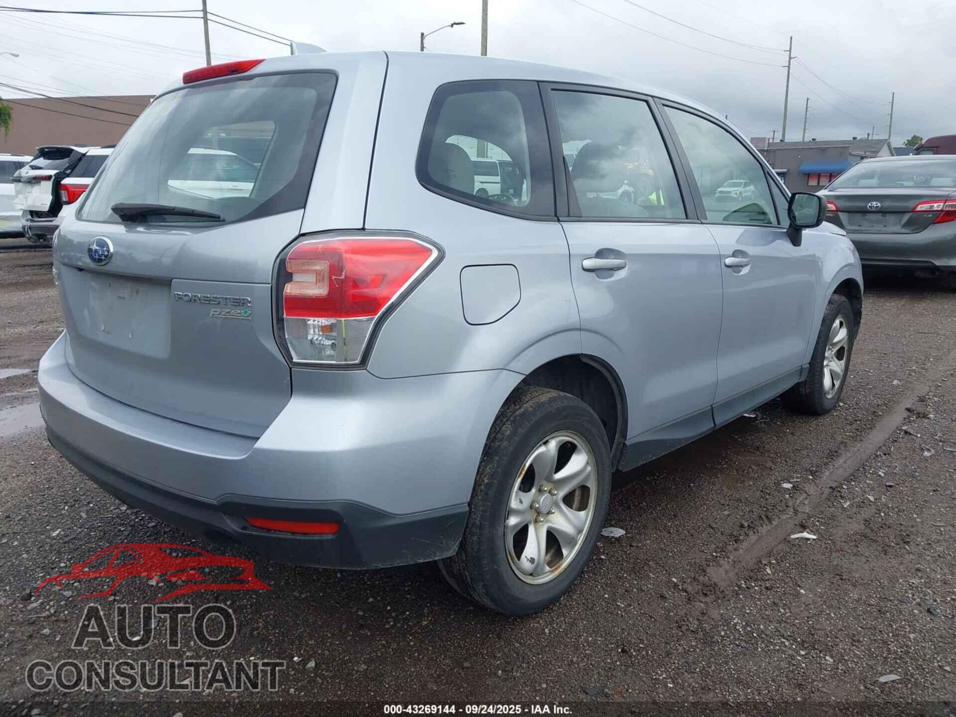 SUBARU FORESTER 2017 - JF2SJAAC8HH463331