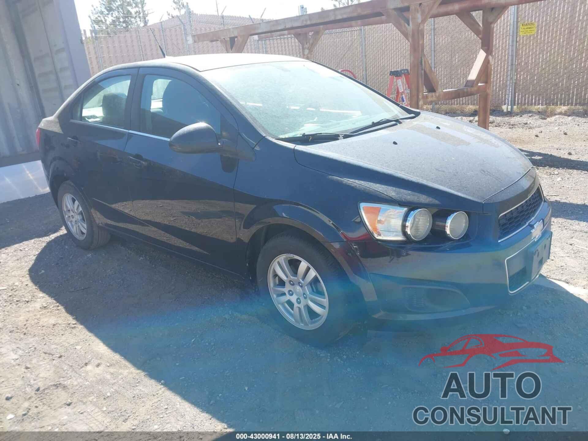 CHEVROLET SONIC 2014 - 1G1JC5SG8E4153169