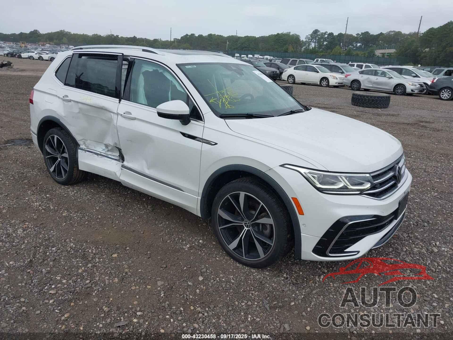 VOLKSWAGEN TIGUAN 2022 - 3VV4B7AX0NM037135