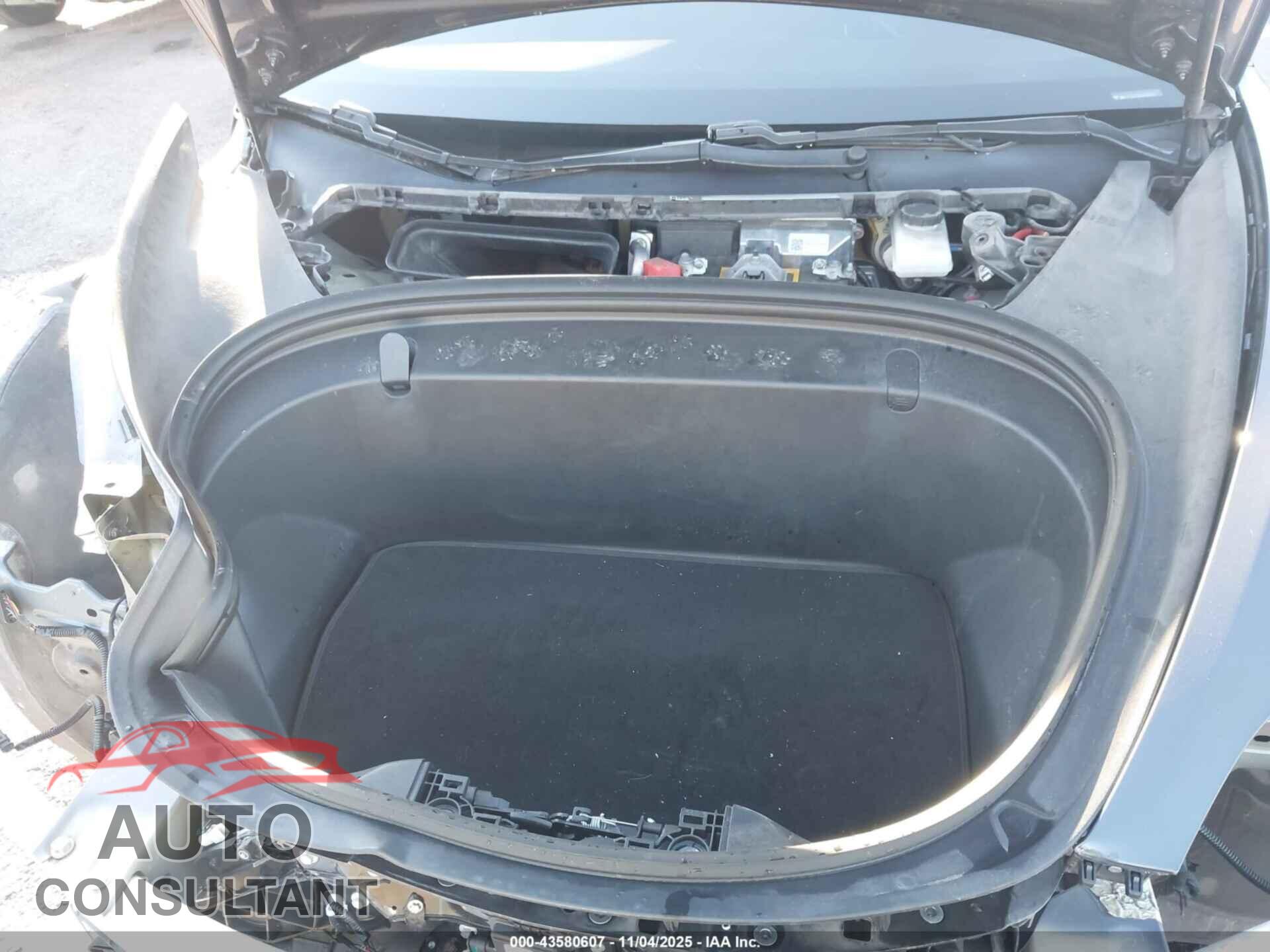 TESLA MODEL 3 2018 - 5YJ3E1EB4JF181007